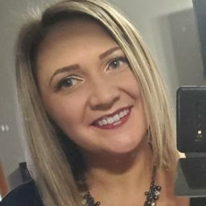 Meet your Posher, Courtney